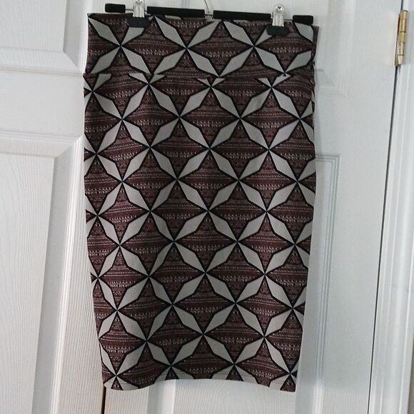 LuLaRoe Gorgeous Cassie Pencil Skirt Gray Black  Sz M NWOT - Picture 3 of 4